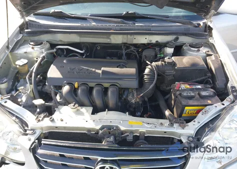 2004 Toyota Corolla Le z USA, uszkodzony, nr VIN JTDBR32EX42024809